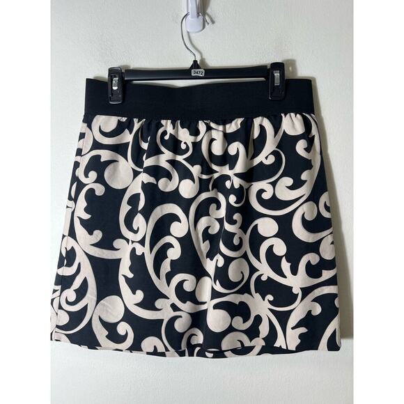 Ann Taylor Dresses & Skirts - Ann Taylor Loft Black White Mini Skirt Sz 8